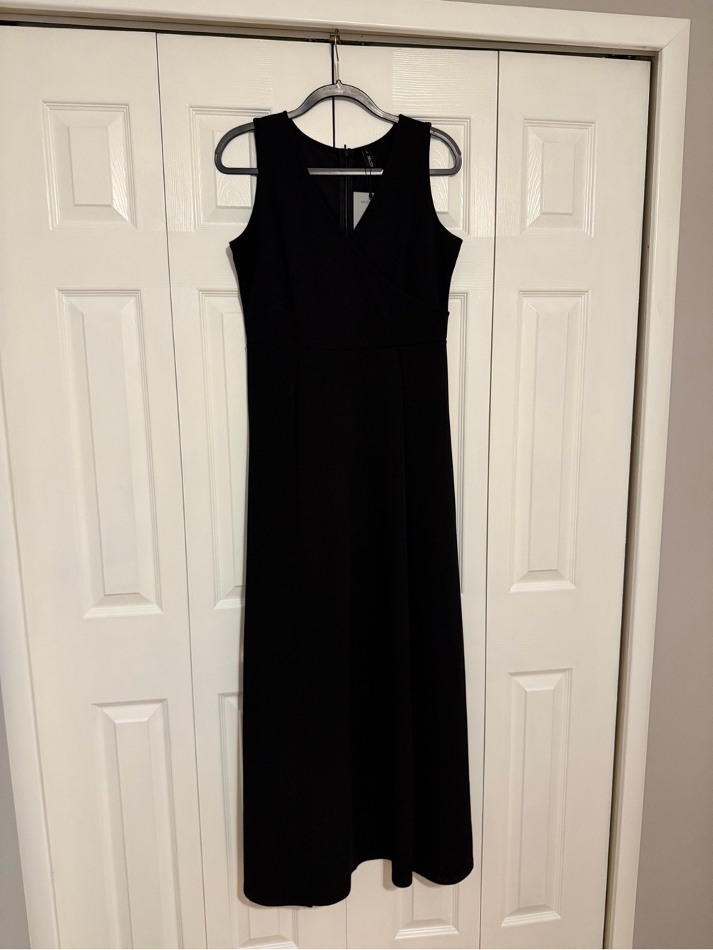 Classic Black Sleeveless Maxi Dress with V-Neckline